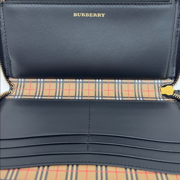 Burberry New Black Check Signature Large Zip Around Logo Leather Wallet - Picture 13 of 13